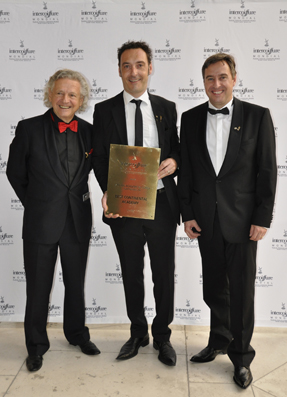 Award-001.jpg